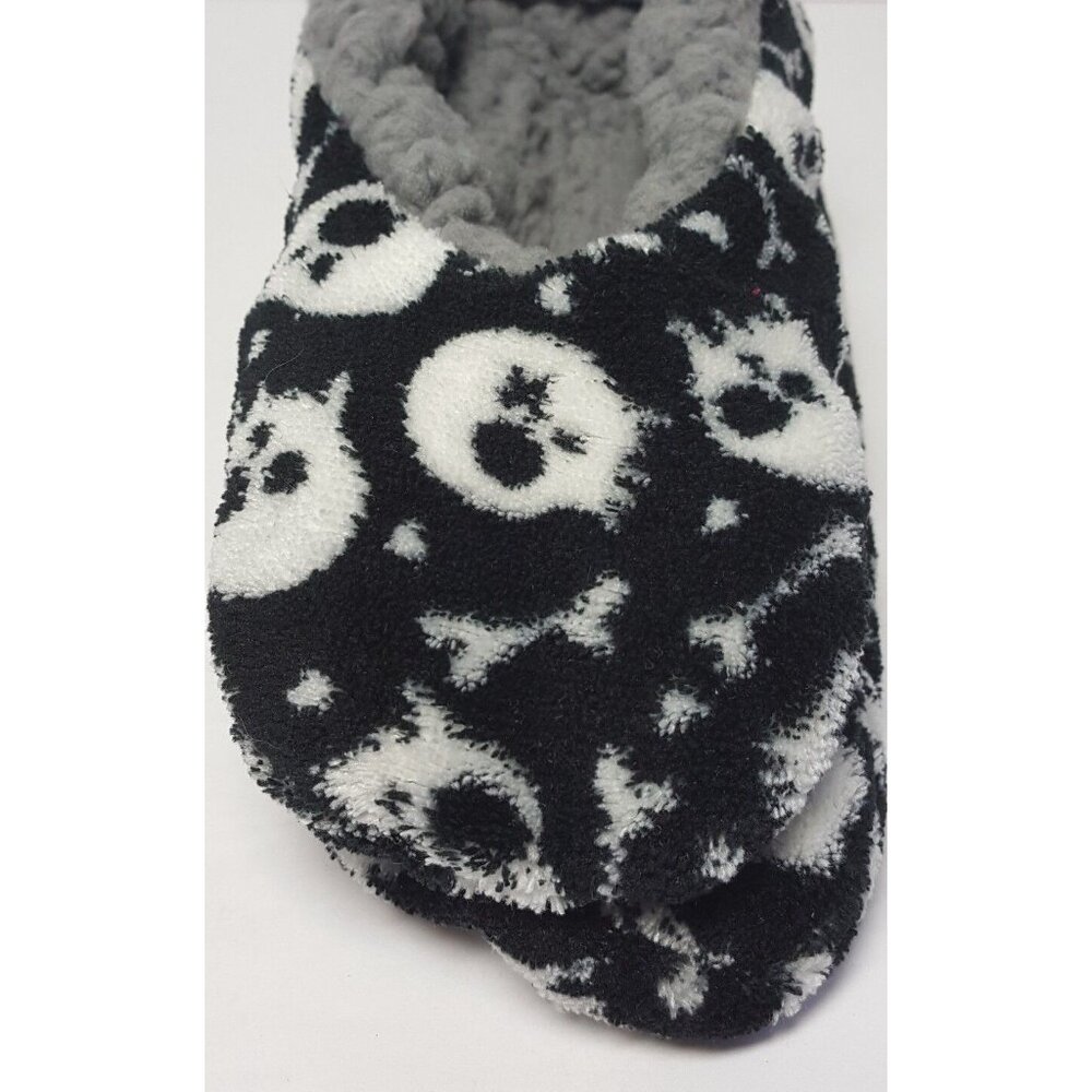 NEW Kid's Sherpa Lined Slippers with Skull & Cross Bone Size 11-12 New / Tag